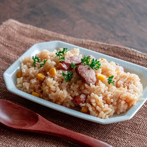 懐かしのホッコリ味☺<br>万能味ソースで炊き込みご飯♡